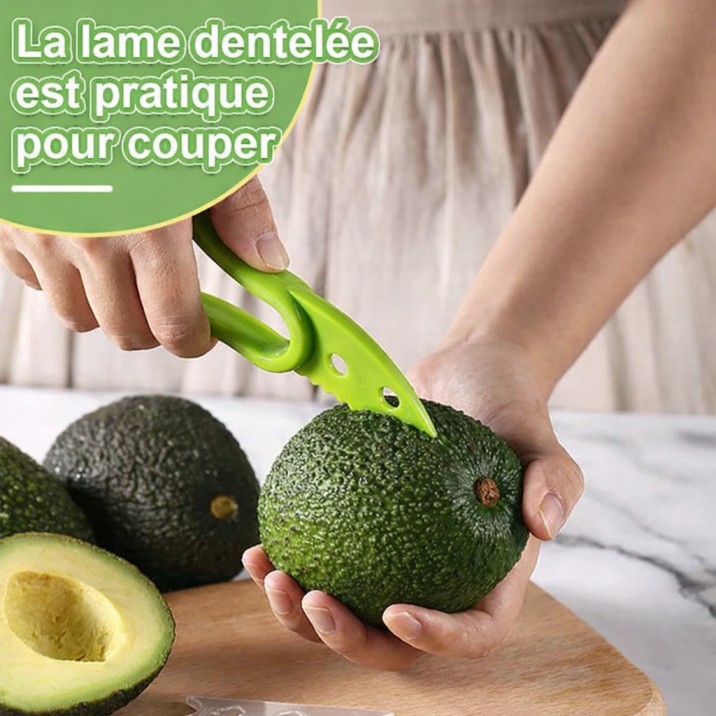 Tagliaverdure pratico per tagliare avocado facilmente.
